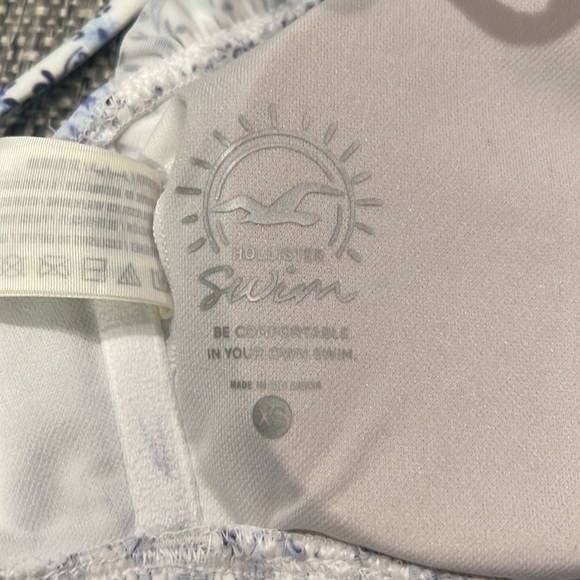 Hollister bikini top  New with tags - Picture 3 of 4